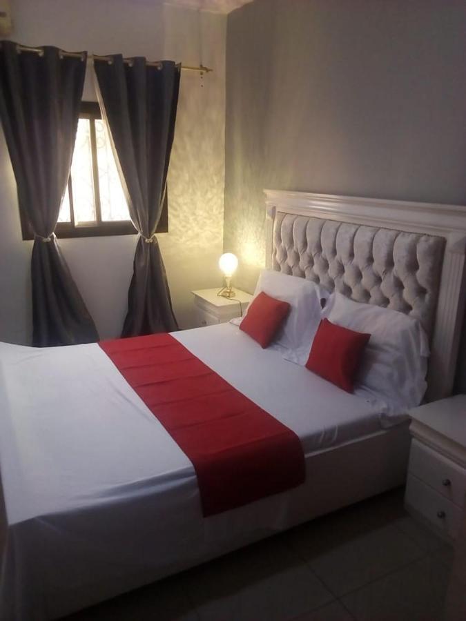 Appartement Meuble 3Ch Yaounde Omnisport - Tigson Exterior photo