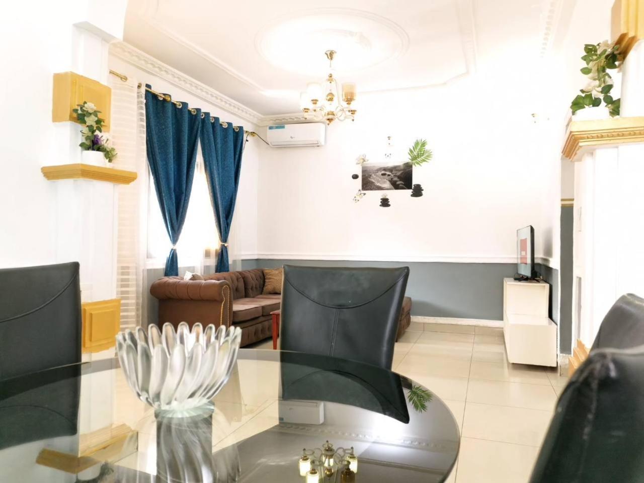 Appartement Meuble 3Ch Yaounde Omnisport - Tigson Exterior photo